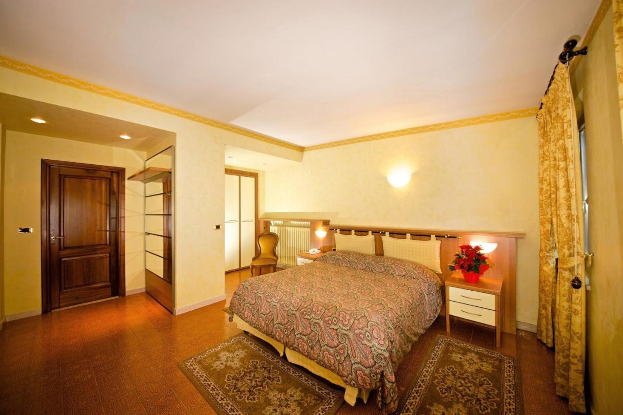 Albergo Ponte Di Nava Ormea Kültér fotó
